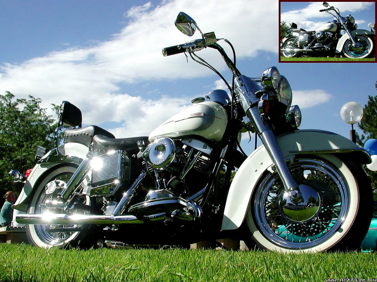 Motorrad auf Gras — Hintergrund